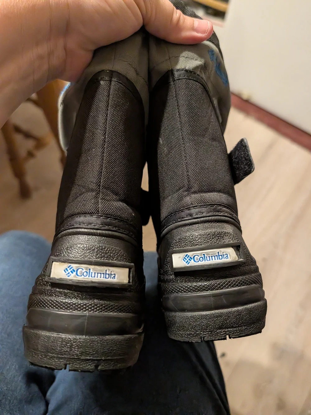 Size 13 Columbia Kids Black Winter Boots with Drawstring Cuff
